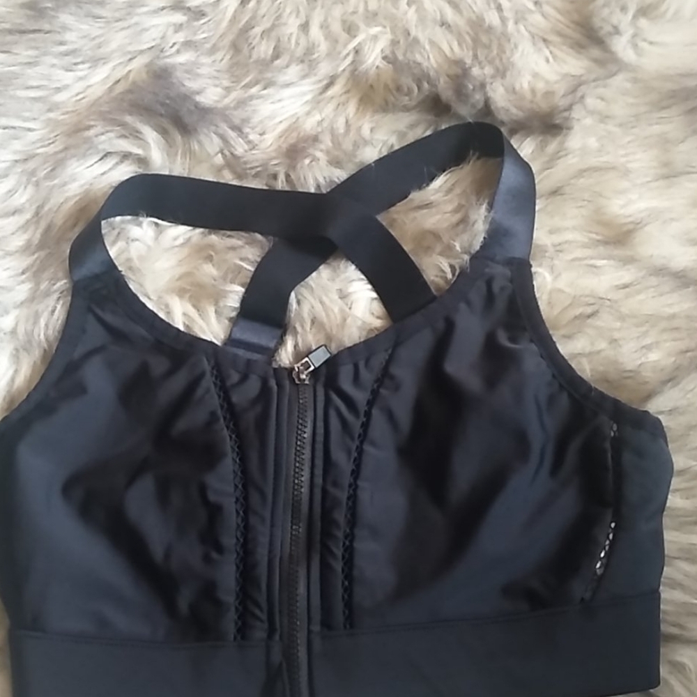 Fabletics sports bra women
